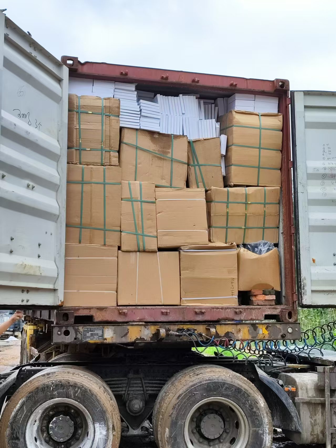 濾芯材料結構設計優化技術創新路徑解析